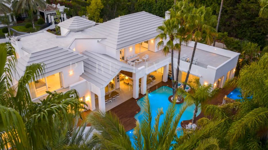 Exceptional six bedroom villa with a private oasis and tropical gardens in Guadalmina Baja