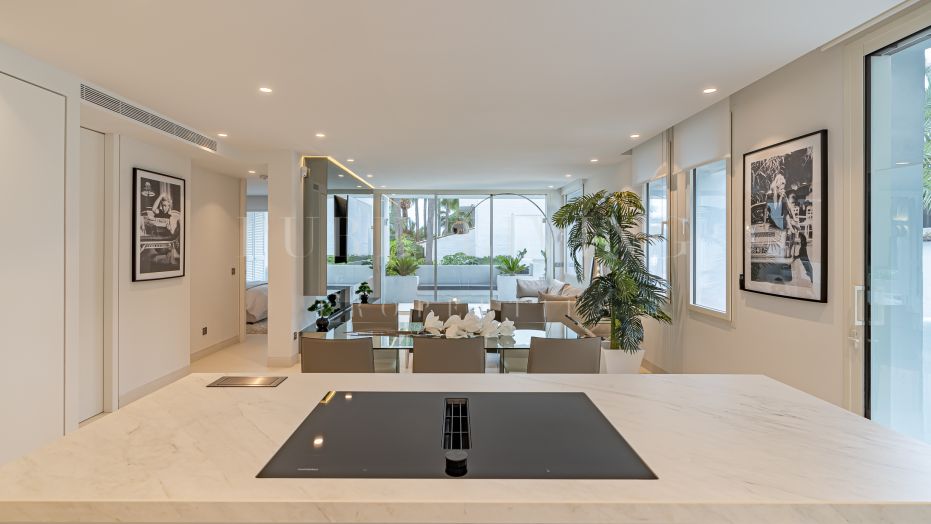 Appartement met drie slaapkamers in Marina del Puente Romano- Marbella's mooiste bestemming voor luxe wonen.