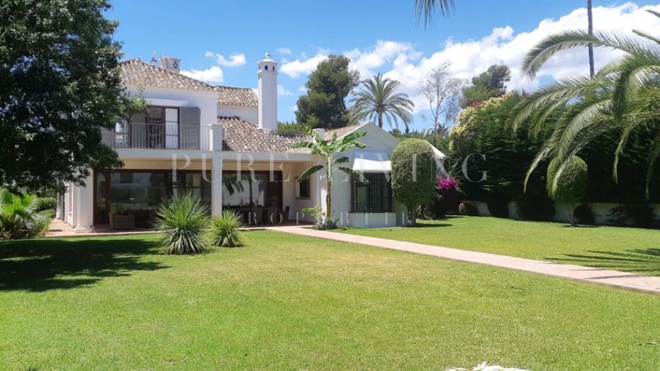 Mooie luxe Villa dichtbij zee in Guadalmina Baja, Marbella