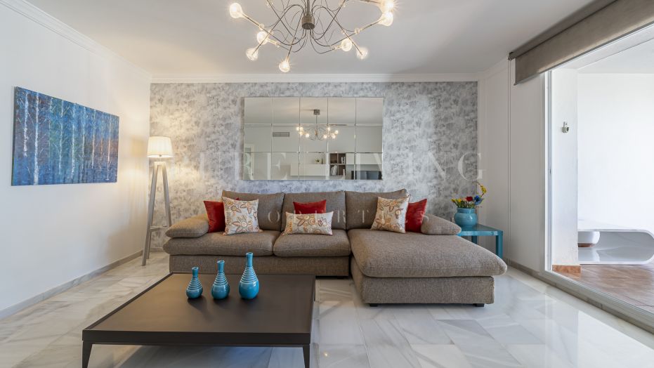 Appartement de style contemporain avec vue sur la mer à Marbella Golden Mile