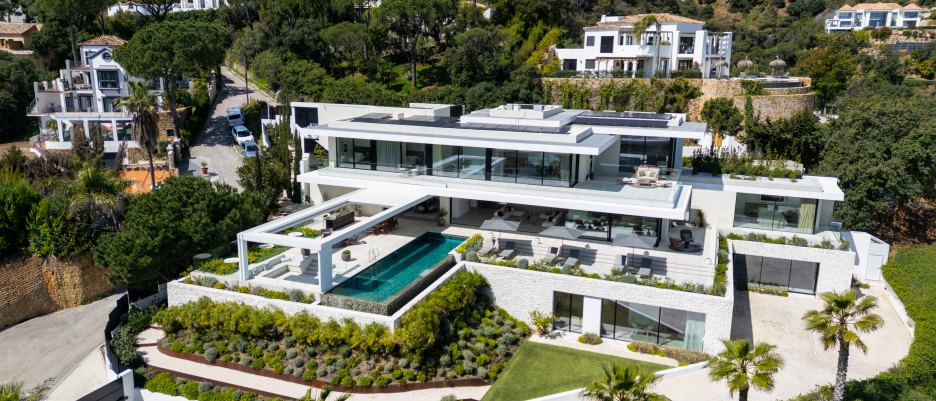 Luxury Villa in Gated Community with Panoramic Views – El Madroñal, Benahavís