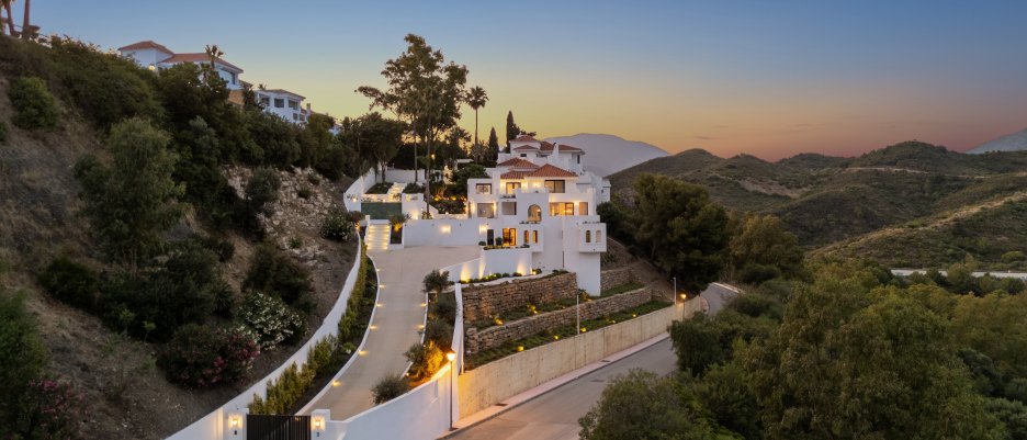 Renovated Villa with Panoramic Sea Views – Nueva Andalucía, Marbella