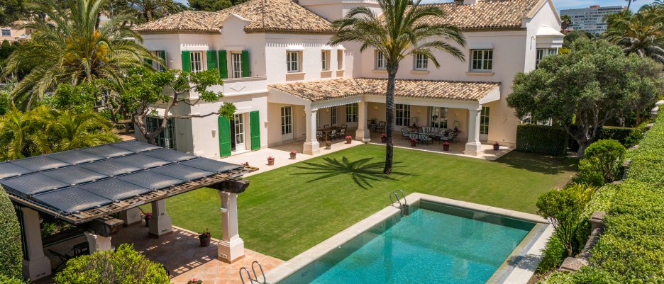 Casa del Jabalí, Elegant Beachside Villa – Los Monteros, Marbella