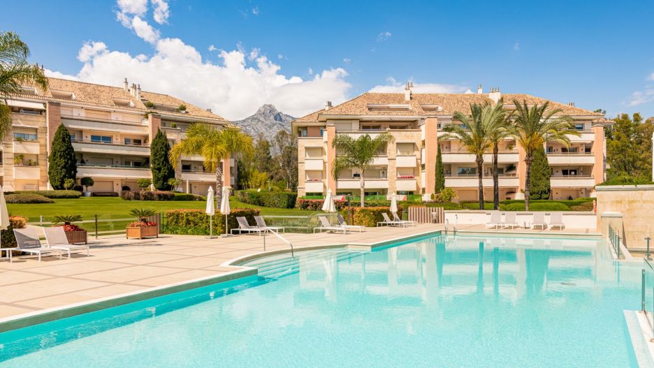 La Trinidad Community- looking north to la Concha mountain, Marbella Golden Mile