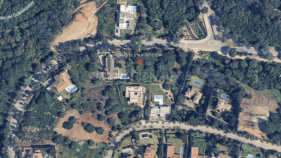 1,986 m² Building Plot on Avenida de los Cortijos, Sotogrande