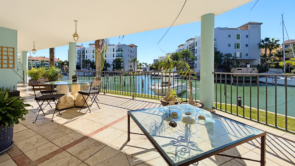 Canal-Side Apartment with Berth in Isla Carey, Sotogrande Marina