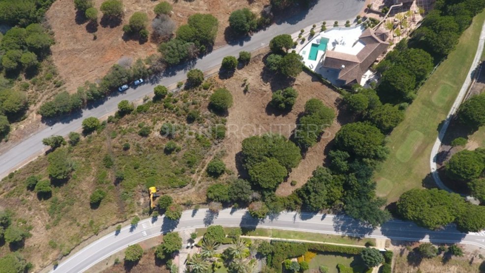 Residential Plot in Almenara Golf, Sotogrande Alto