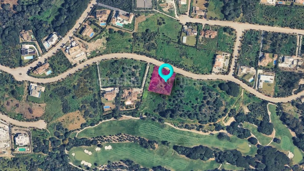 Exclusive plot in La Reserva de Sotogrande with views of Gibraltar and the golf course