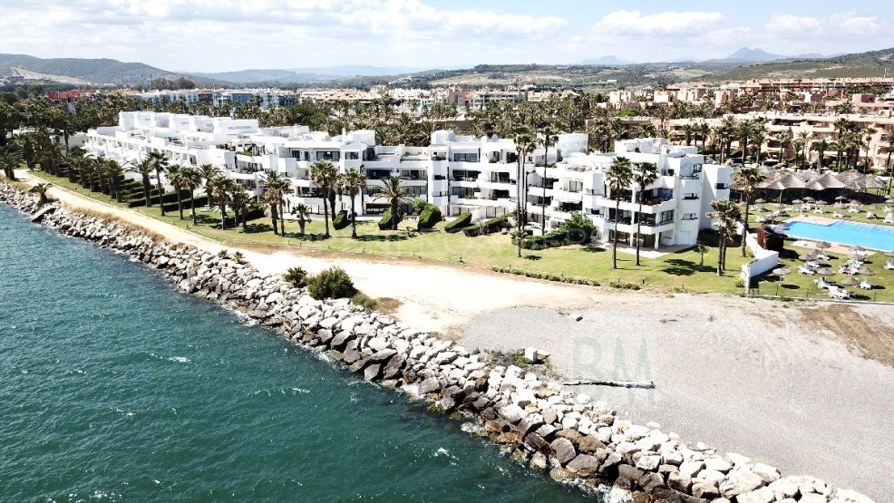 Renovated 4-Bedroom Duplex 100m from the Beach in Sotogrande