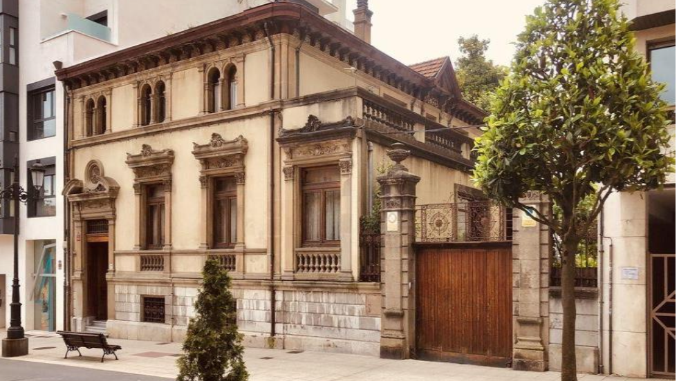 Mansion for sale in Oviedo, Asturias, Spain | Stately property with historic charm in an exclusive area