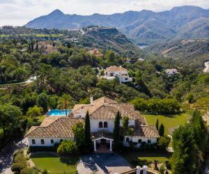 Traditional-Style Homes in Marbella and Benahavís