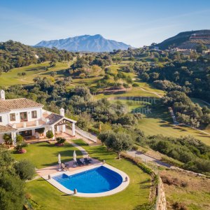 Marbella Club Golf Resort, Cautivadora Villa