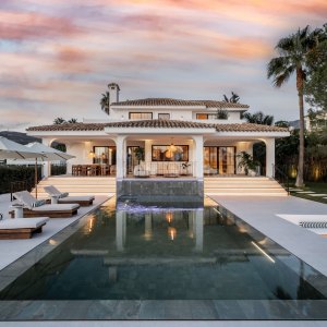 Las Brisas, Áuriga 13, casa moderna con zonas exteriores para disfrutar