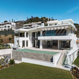 Villa mit 6 Schlafzimmern in der gesicherten Wohnanlage Lomas de La Quinta