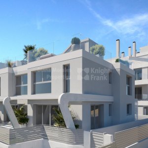 Conveniently located four-bedroom townhouse in Estepona Town