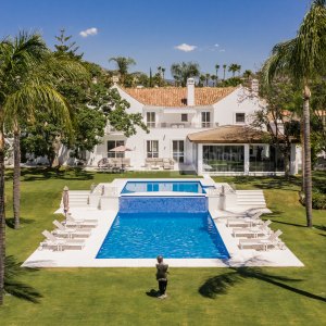 Villa Hermosa: elegancia clásica y confort en La Cerquilla