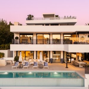 Las Brisas, Villa renovada en Auriga con vistas al golf y al mar