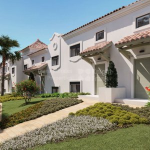Estepona Oeste, Adosado renovado de 3 dormitorios en primera línea de golf en Estepona