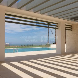 Ojen, Apartamento de tres dormitorios en primera planta con vistas al mar