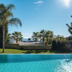 Villa Ciervo – Elegancia con vistas al mar en El Madroñal, Benahavís