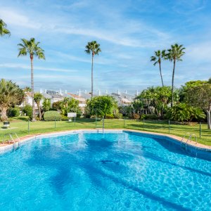 Bel Air, Продается отдельно стоящий семейный дом в Бел-Эйр