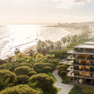 Estepona Town, Exceptional beachfront first floor villa-style apartment in Estepona