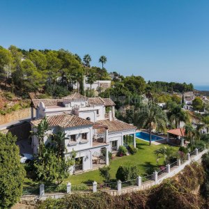 Villa Las Palmeras, elegancia mediterránea en perfecta armonía en El Madroñal