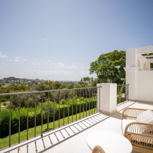 La Quinta, Mirador 4, elegant apartment with private garden and spacious terraces