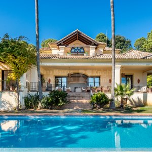 Five-bedroom villa with sea views in La Zagaleta