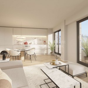 Estepona Ciudad, Apartamento de 2 dormitorios en primera planta en un pequeño complejo