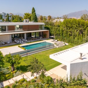 Guadalmina Alta, Guadalmina 720, modern design with over 1,000 m² of floor space