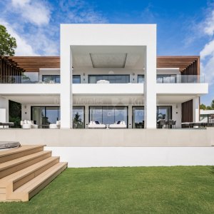Villa George: contemporary luxury in Sierra Blanca