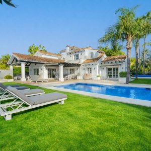 Los Naranjos Golf, Renoved six-bedroom villa in tranquil setting close to golf courses