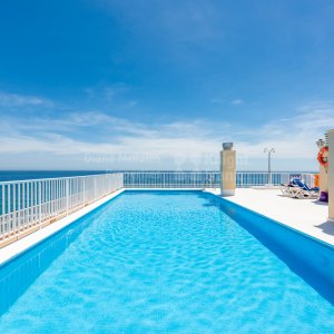 Marbella Centro, Apartamento en primera planta con vistas al mar en Mayoral