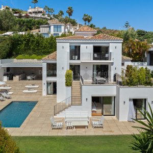 Los Naranjos Hill Club, Hill Club 36, a contemporary villa in Nueva Andalucía