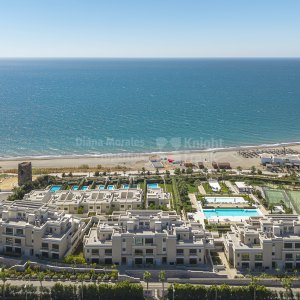 Velaya 26, luxury seafront property in Estepona