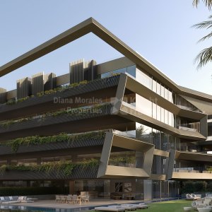 Estepona Centre, Penthouse mit 2 Schlafzimmern, Dachterrasse und Pool in modernem Gebäude