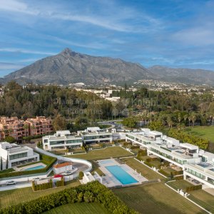 Marbella Golden Mile, Villa design à Vilas12, à deux pas du Puente Romano