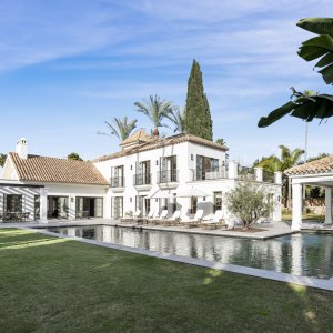 Nueva Andalucia, Villa Oasis, elegancia contemporánea en el corazón del Golf Valley
