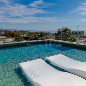 Golden Mile, Impresionante tripex en la Milla de Oro con piscina privada