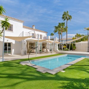 Villa Green, casa en primera línea de golf en Guadalmina Alta