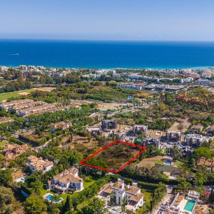 Atalaya de Rio Verde, Last large plot available for sale in close to Puerto Banus