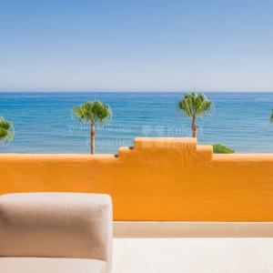 Los Granados del Mar 221, 4-Zimmer-Wohnung in erster Strandlinie