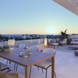 Arroyo de Enmedio, Three-bedoom penthouse in a 41-unit complex in west of Estepona