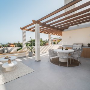 Palacetes Los Belvederes, Vollständig renoviertes Duplex-Penthouse im Golf Valley.