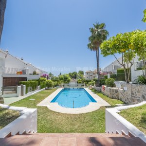 Casa Montepiedra, espaciosa casa pareada la Milla de Oro de Marbella