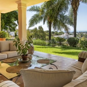 Casa Inola, una elegante villa en El Herrojo Alto