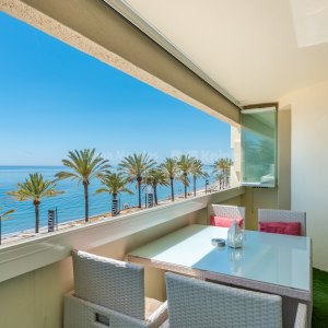Marbella Centro, Apartamento junto al mar en venta en Marbella
