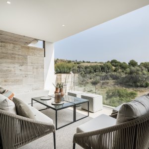 Ground floor two bedroom apartment close to Aloha Golf Course