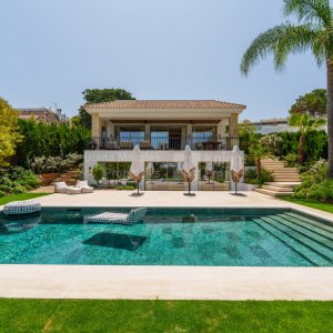 Las Brisas, Villa Salina, contemporary elegance in the heart of Nueva Andalucía